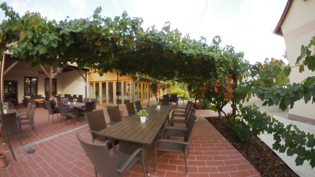 Forro Fogado & Bauer Bistro Hotell Roszke Exteriör bild